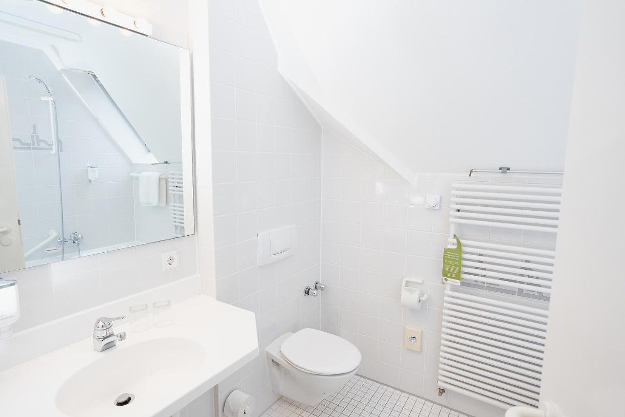 Stadthotel Engel Ettlingen Εξωτερικό φωτογραφία