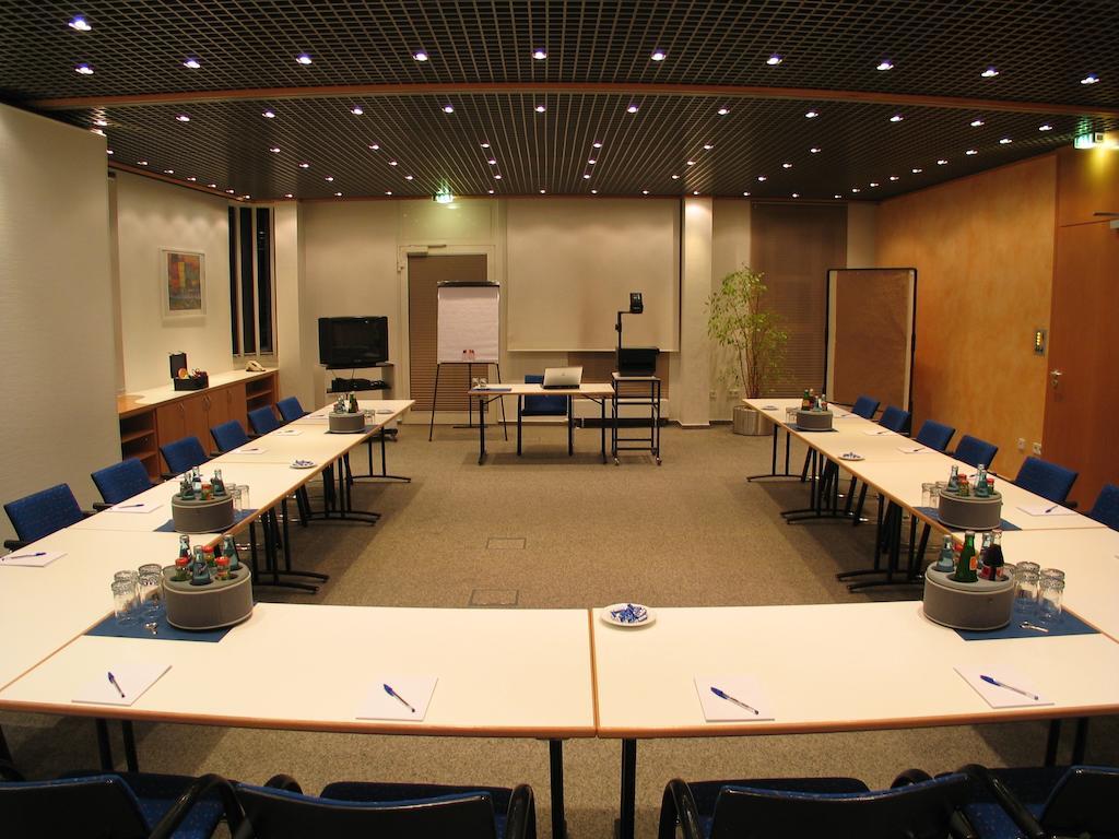 Stadthotel Engel Ettlingen Εξωτερικό φωτογραφία