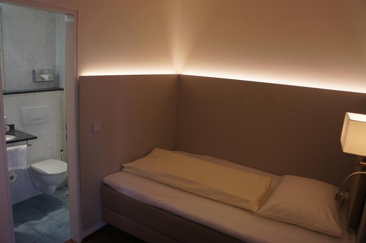 Stadthotel Engel Ettlingen Εξωτερικό φωτογραφία