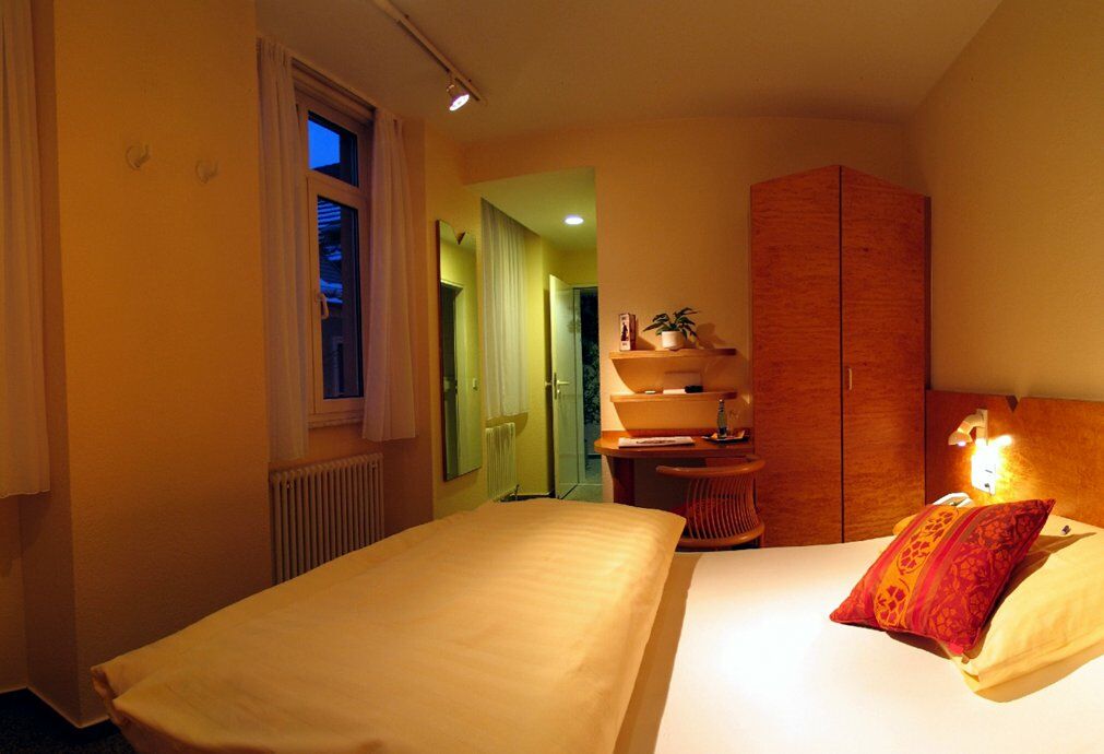 Stadthotel Engel Ettlingen Εξωτερικό φωτογραφία